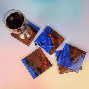 Ensemble de dessous-de-verre en résine carrée de luxe faits à la main, décoratifs, résistants à la chaleur, couleurs personnalisables, dessous-de-verre pour boissons Tradebyd - Product Image 1