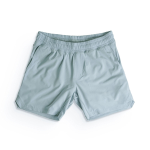 กางเกงขาสั้นกีฬาผู้ชายปี 2025 น้ำหนักเบา คุณภาพสูง แห้งเร็ว พิมพ์โลโก้ได้ ลายเรียบ ปรับแต่งได้ สไตล์ลำลอง สตรีทแวร์ - Product Image 1