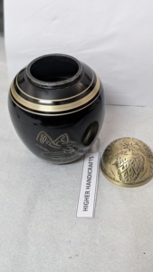 Urna Funeraria para Mascotas con Tapa de Domo para Cenizas de Gato, Urnas de Metal Grabadas Hermosas para Mascotas, Suministros Funerarios al por Mayor - Product Image 4