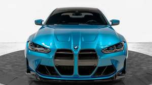 Bonne affaire : BMW M4 Coupé 2022, boîte manuelle 6 vitesses, turbo, 6 cylindres, extérieur carbone M - Product Image 2