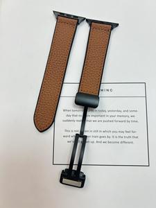 <span class=keywords><strong>Bracelet</strong></span> en <span class=keywords><strong>cuir</strong></span> véritable avec boucle magnétique pour <span class=keywords><strong>Apple</strong></span> <span class=keywords><strong>Watch</strong></span> Series 10 9 8 7 <span class=keywords><strong>SE</strong></span> Ultra 2, <span class=keywords><strong>bracelet</strong></span> de remplacement en grain de litchi, 49 mm 45 mm - Product Image 6