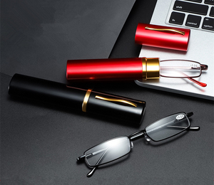 Mini <span class=keywords><strong>lunettes</strong></span> <span class=keywords><strong>de</strong></span> lecture pliantes bon marché hommes 2.0 stylo lumière bleue <span class=keywords><strong>lunettes</strong></span> <span class=keywords><strong>de</strong></span> lecture femmes <span class=keywords><strong>lunettes</strong></span> optiques presbytes pour personnes âgées - Product Image 2