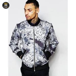 Nueva llegada Chaqueta de bombardero para hombre Estilo de calle con dos bolsillos de manga lateral Chaqueta de invierno de la mejor calidad - Product Image 4