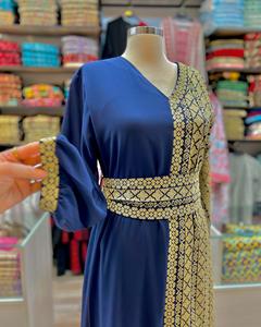 Abaya de lujo de Dubái para adultos, seda hecha a mano con cristal y detalles bordados - Product Image 6