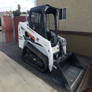 Chargeuses compactes sur chenilles Bobcat T450 d'occasion en bon état, moteur diesel, à bas prix, livraison rapide, en stock, à vendre - Product Image 1