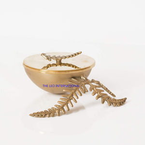 Quemador Decorativo con Diseño de Hoja Chapada en Oro, Mabkhara de Acero Inoxidable y Latón, Mejor Precio, Alta Calidad, Hecho a Mano - Product Image 4