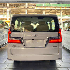 Voiture 2024 toutes options, importée d'Europe, conduite à gauche/droite, livraison rapide disponible - Product Image 2