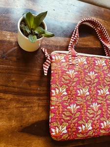 15"-16" Vintage Durable <b>Laptop</b> <b>Protector</b> Bag for Red Floral Print 100% Pure Cotton Quilted Case Business Style Fit <b>Laptop</b> - Product Image 3