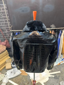 Chaqueta de Cuero con Estampado de Cocodrilo Elegante con Artesanía de Cuero de Alta Calidad que Garantiza un Uso Duradero y una Moda Premium - Product Image 6