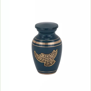 Recuerdo de cremación de vino tinto, urna de estaño y vino tinto griego, vitrinas de estilo contemporáneo con sim - Product Image 4