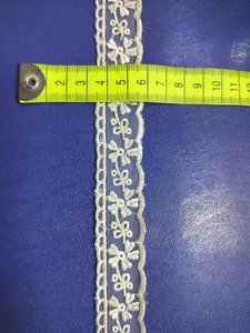 Encaje de Organza de Nailon Blanco Floral Transpirable y Ecológico de Buena Calidad para Confección de Disfraces, Diseño de Ropa de Boutique - Product Image 2