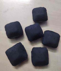 Briquettes de charbon de coco naturel en forme d'oreiller, exportateur indien, pour barbecue de jardin et usage industriel, disponibles à la vente - Product Image 6