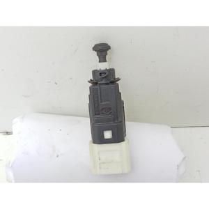 INTERRUPTEUR DE FEU STOP RENAULT Twingo II série 820027361 (07>14) - Product Image 1