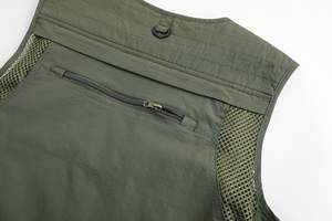 Vêtements d'extérieur personnalisés de haute qualité gilet de chasse léger fait à la main sans manches Camo gilet pour hommes et femmes - Product Image 2