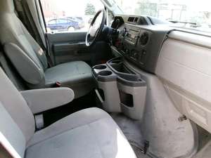 Fourgon utilitaire Ford E-Series E-350 Super Duty 2013 d'occasion, conduite à gauche/droite - Product Image 4