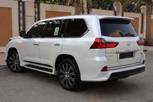 รถยนต์มือสอง Lexus LX 570 Sport ปี 2021 เครื่องยนต์ 4.5L Turbo ขับเคลื่อน 4 ล้อ SUV เกียร์อัตโนมัติ หลังคาซันรูฟ เบาะหนังสีเข้ม 6 ที่นั่ง ระยะทาง 24000 กม. ไฟ LED 360 องศา มาตรฐานยูโร 6 น้ำมันเบนซิน - Product Image 2