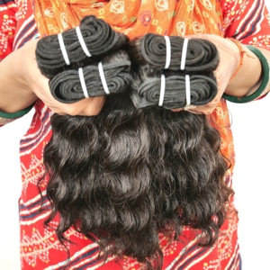 ผมต่อแท้จากอินเดีย แบบม้วนลอนธรรมชาติ ไม่ผ่านการแปรรูปด้วยสารเคมี  แบบ Double Weft  เนื้อผมเรียบเนียน  สีดำ - Product Image 6