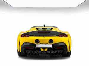 SF90 Stradale 2024 Usado en Excelentes Condiciones, Volante a la Izquierda, Asientos de Cuero, Cámara Trasera, Listo para Conducir - Product Image 3