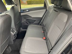 Volkswagen Taos SE FWD 2024 Usado (LHD/RHD) - Product Image 5