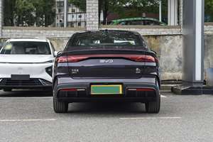 Berline hybride rechargeable de haute qualité et abordable, autonomie purement électrique de 128 km (CLTC), moteur électrique de 160 kW et caractéristiques de confort de pointe - Product Image 3