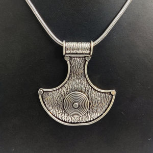 Colgante Religioso de Hip Hop Tribal Plateado con Patrón de Cruz, 15.1 Gramos, con Piedra Principal de Oro y Cristal, Colgantes con Dijes de Diamantes - Product Image 1