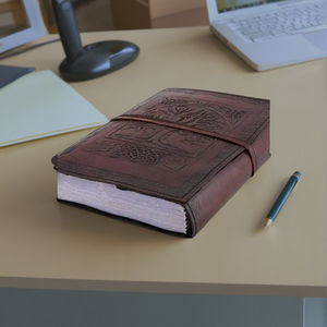 Journal en cuir de style bohème A5 2026, papier naturel fait à la main avec bordure irrégulière, artisanat artisanal par Paper Artisan Diary - Product Image 2