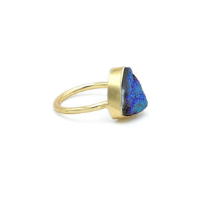 Anillo de corte trillón Drusy de pavo real | Joyería de latón chapado en oro de 18 quilates | Regalo de moda de fiesta de aniversario de boda de ágata hecha a mano - Product Image 3