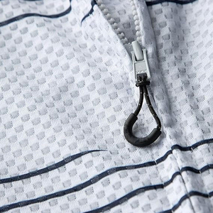 เสื้อจักรยานผู้ชายไซส์ใหญ่ น้ำหนักเบา แบบครอป สำหรับกีฬากลางแจ้ง ผลิตจากวัสดุยั่งยืน ระบายอากาศได้ดี สำหรับผู้ใหญ่ ผลิตตามสั่ง เป็นมิตรกับสิ่งแวดล้อม - Product Image 3