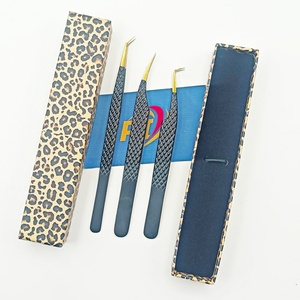 Pinces à cils en acier inoxydable avec logo personnalisé, forme de dauphin, courbées, fines, 90/45 degrés, anti-magnétiques, durables, outils pour cils OEM/ODM - Product Image 1