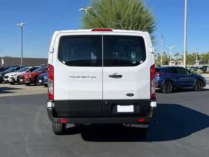 Furgoneta de Carga Transit T250 Premium 2022 Usada, Techo Bajo, Asientos de Cuero, Volante a la Izquierda - Ofertas de Exportación de Temporada de Rose - Product Image 4