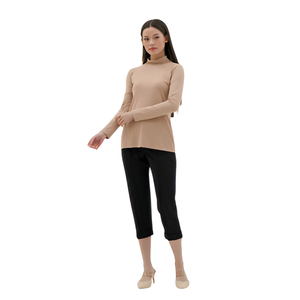 Deandra Camiseta informal para mujer con cuello de tortuga Manga larga Nailon suave Spandex Tejido de punto Ecológico y duradero - Product Image 3