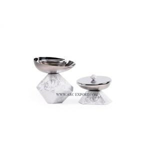 Brûleur d'encens d'intérieur en laiton massif plaqué or Accessoires de table de parfum d'intérieur en métal de qualité de luxe Brûleur d'encens et d'oud - Product Image 4