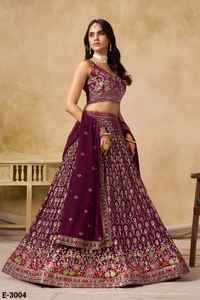 Lehenga Choli indien tendance, vêtement traditionnel en géorgette, avec des paillettes, des broderies en zari, en resham et en badla, pour les mariages - Product Image 4