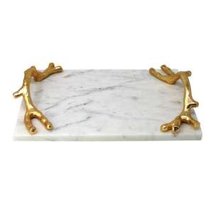 Bandeja de servicio con patrón de mármol blanco Forma cuadrada rectangular y mango de latón con bandeja de Navidad de venta para artículos de alimentos - Product Image 1