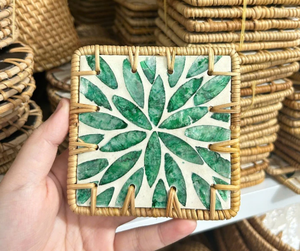 Elegante fabricante vietnamita de posavasos y bandejas de ratán para regalos de inauguración de apartamentos y suministro de sets de decoración premium para casas nuevas. - Product Image 1