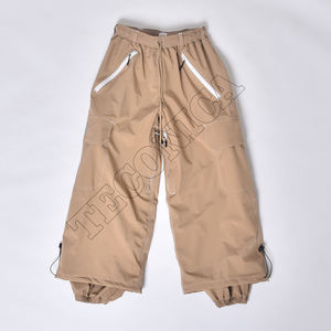Pantalones de Nieve Acolchados Estilo Super Holgado en Color Beige con Acabado Impermeable, Bolsillos con Cremallera Segura y Puños Ajustables en las Piernas - Product Image 1