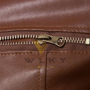 Chaqueta de Cuero Clásica para Hombre, Diseñada para la Moda, Material Duradero que Brinda Calidez y Comodidad, Ideal para Uso Diario - Product Image 6