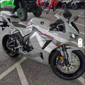 Nouvelles Motos Sportives Honda CBR1000RR 998 cm³ 4 cylindres en ligne 4 temps – Qualité et Remise 2025-2026 - Product Image 2