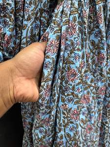 Robe mi-longue imprimée 100% coton pour dames tenue quotidienne coupe confortable avec des imprimés élégants disponibles au meilleur prix - Product Image 3