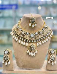 Authentique Polki Kundan ensemble de bijoux de mariée fabriqués à la main collier boucle d'oreille pour le mariage royal Look meilleur prix classique pour les fiançailles - Product Image 4