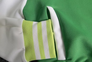 Chaqueta de invierno para exteriores de retazos a la moda de talla grande personalizada, ropa cárdigan, Top corto, chaqueta universitaria de béisbol para mujer - Product Image 5