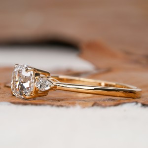 Bijoux fins plaqués or blanc 14 carats, diamant de laboratoire 1,00 ct, taille coussin poire, bague de fiançailles, de mariage, pour fête, anniversaire, IGI - Product Image 3