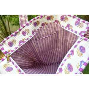 Sac fourre-tout à fermeture éclair Lavender Buti avec broderie, design à panneaux brodés à la main, style bohème, réutilisable, en toile et doublure en coton - Product Image 1