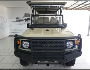 Toyota Land Cruiser 79 2.8d Auto Game Viewer 2026 d'occasion de qualité à prix abordable, conduite à droite - Product Image 1