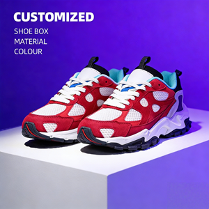 Chaussures de course personnalisées pour hommes en maille rouge et blanche, respirantes, style rétro, pour sports de plein air, entraînement printanier, jogging et usage décontracté - Product Image 1