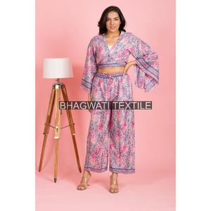 Gran oferta, Pantalones estampados de seda con diseño elegante para mujer, conjunto de Top Floral Vintage a juego, diseño personalizado, todos los tamaños, conjuntos de 2 piezas - Product Image 3
