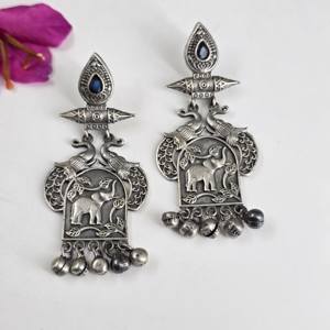 Pendientes de Plata Antigua Oxidada con Piedra Azul para Mujer, Regalo para Ella - Product Image 1