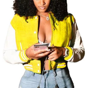 Vente en gros de veste universitaire recadrée de style vintage pour femmes à logo personnalisé nouvelle veste en cuir brodée à la mode en coton teint uni - Product Image 2