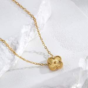 ดร. สร้อยคอจี้รูปใบโคลเวอร์สี่แฉกชุบทอง 18K สแตนเลส ขายส่ง เครื่องประดับเรียบง่ายนำโชคสำหรับผู้หญิง - Product Image 2