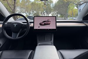 Tesla Model 3 2023 Usado en Excelentes Condiciones - Product Image 3